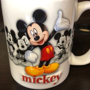 Meet your Posher, Tee